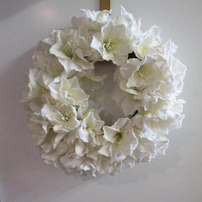 Pottery Barn White Amaryllis Holiday Wreath | Catherine's Loft