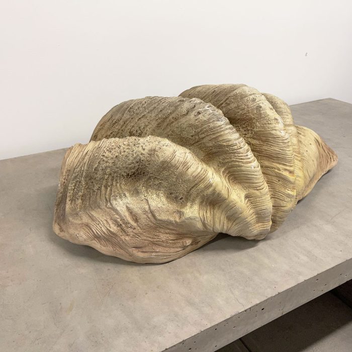 Giant 36" Fiberstone Clam Shell | Catherine's Loft